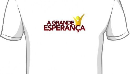 Camiseta Com Estampa A Grande Esperança